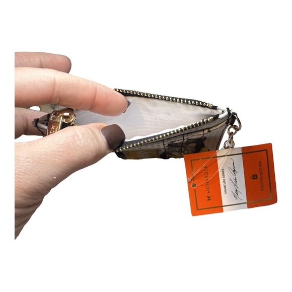 Mary Lake Thompson Cats Keychain Slim Wallet Card ID Holder NWT - Picture 3 of 5